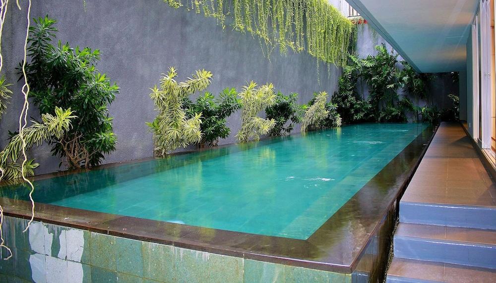 Zen Rooms Patra Kuningan Syariah Джакарта Екстер'єр фото